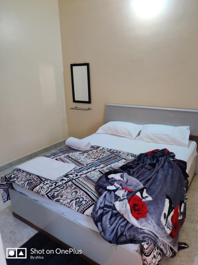 هامبي Lee Homestay المظهر الخارجي الصورة