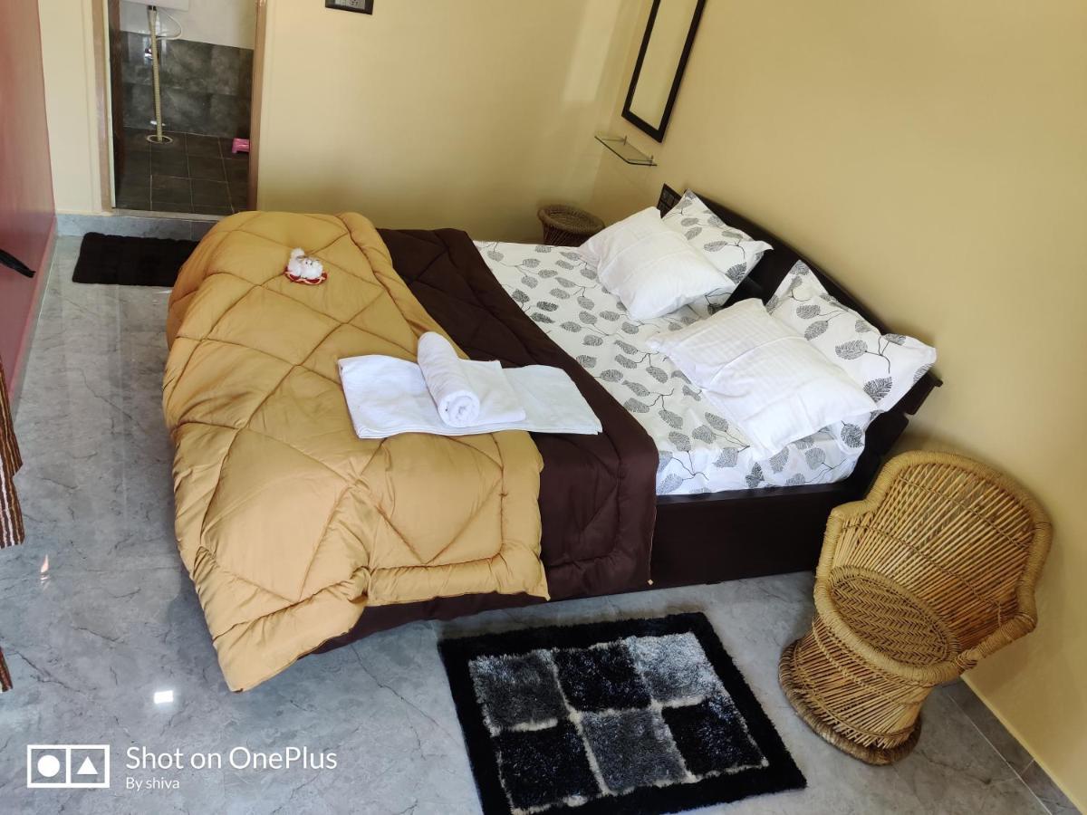 هامبي Lee Homestay المظهر الخارجي الصورة