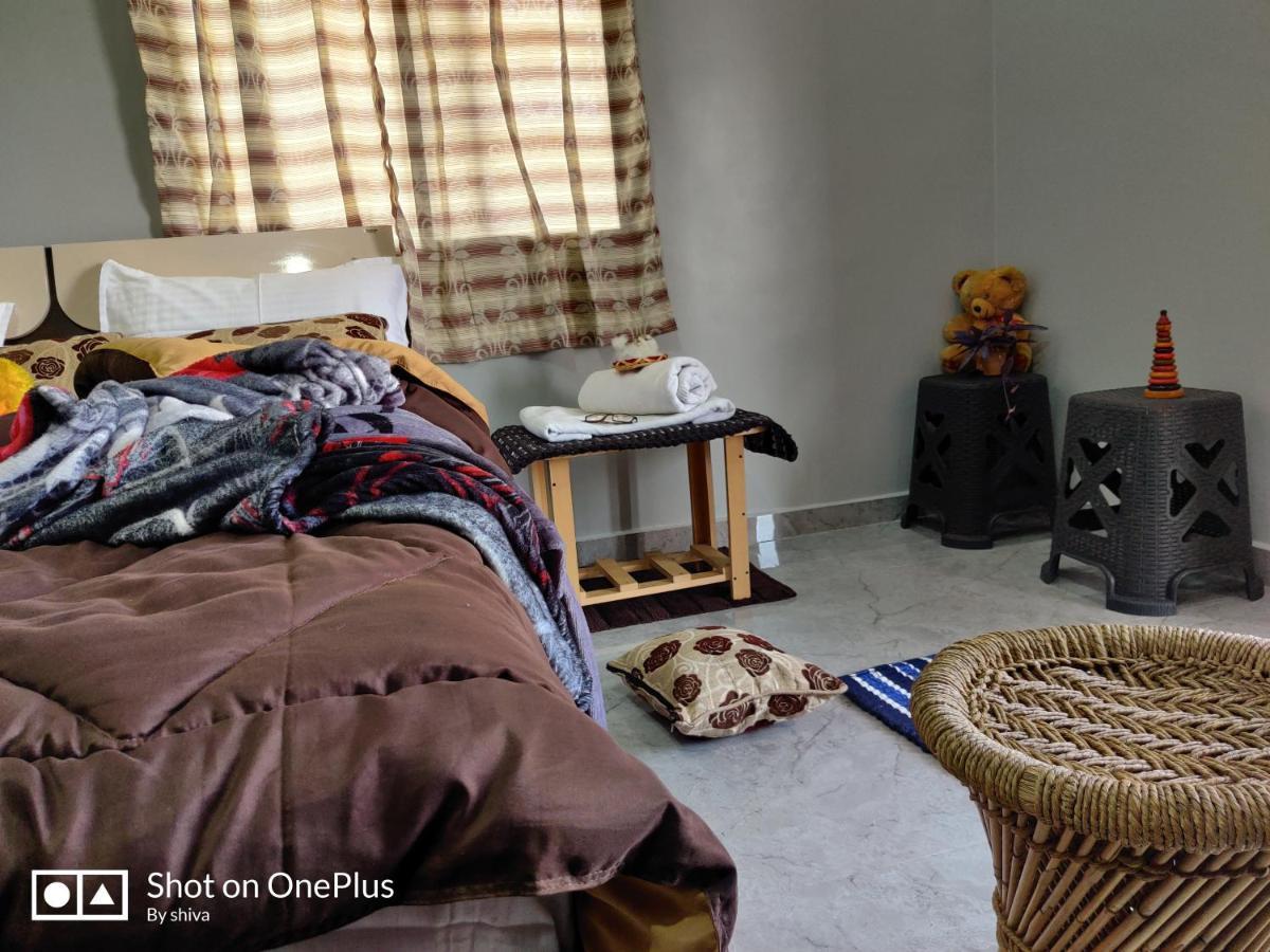 هامبي Lee Homestay المظهر الخارجي الصورة