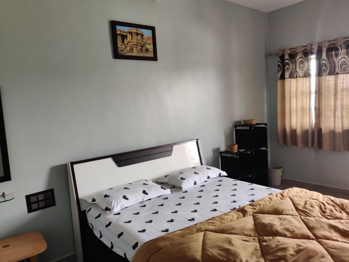 هامبي Lee Homestay المظهر الخارجي الصورة